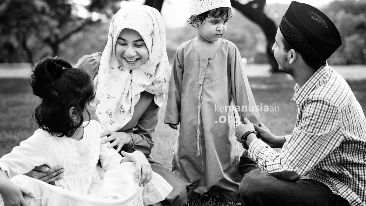 Hukuman bagi orang yang menghardik anak yatim