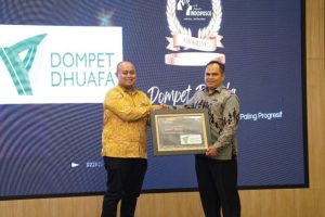 Dompet Dhuafa Raih Penghargaan sebagai Lembaga Filantropi Paling Progresif dari INDOPOSCO: Transparan dan Terpercaya